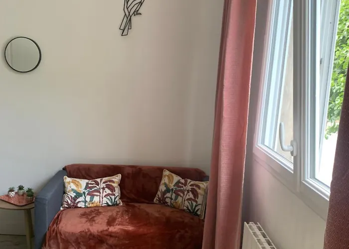 Tiny Duplex דירה *